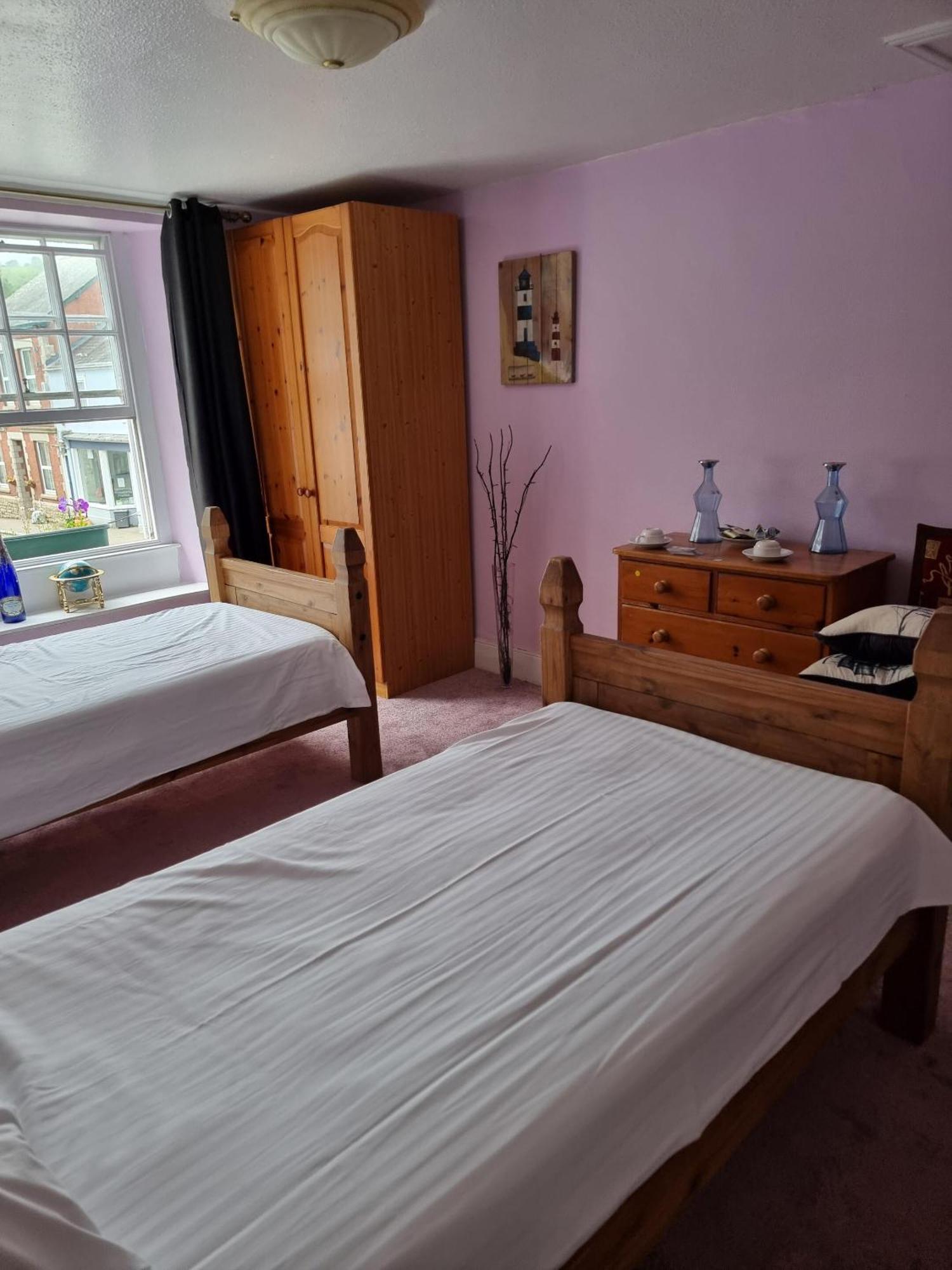 Отель King'S Arms Лостуитиел Номер фото