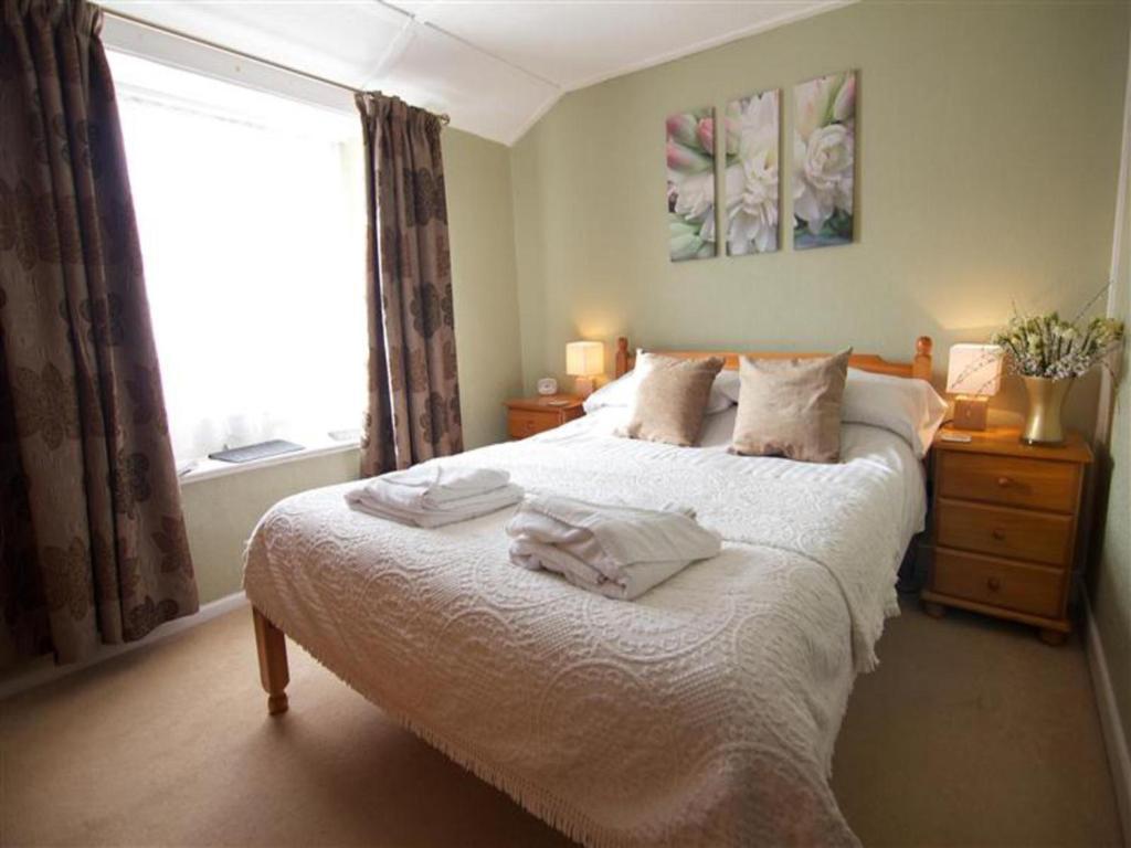 Отель King'S Arms Лостуитиел Номер фото